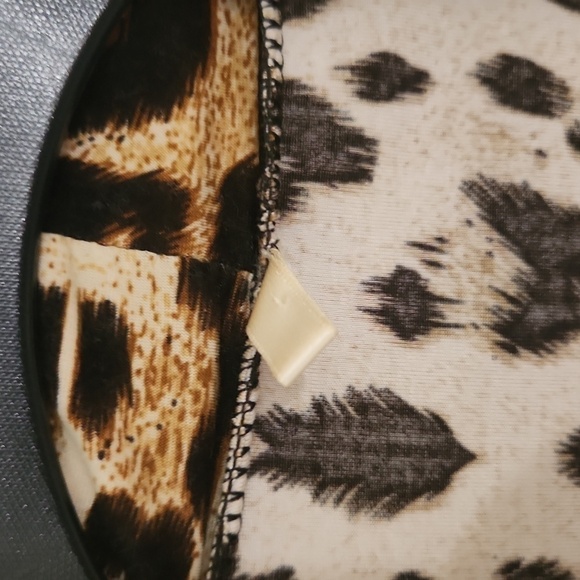 Boutique Cheetah Print Cardigan Size Small Waterfall Hem Career office Casual - Picture 4 of 10